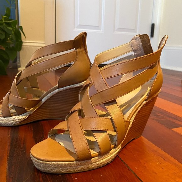 Tahari strappy wedges, sz. 8.5 - Picture 1 of 5